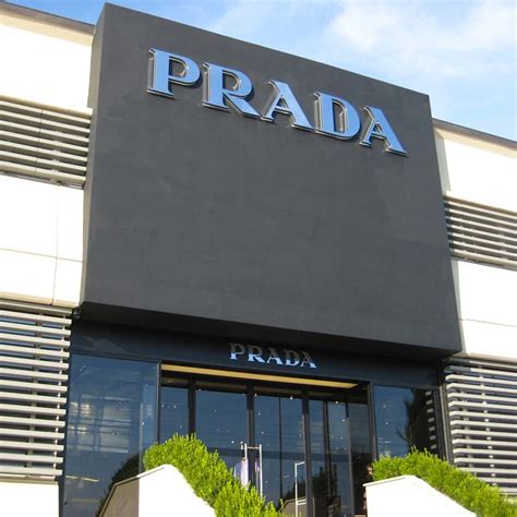 prada outlet tuscany.